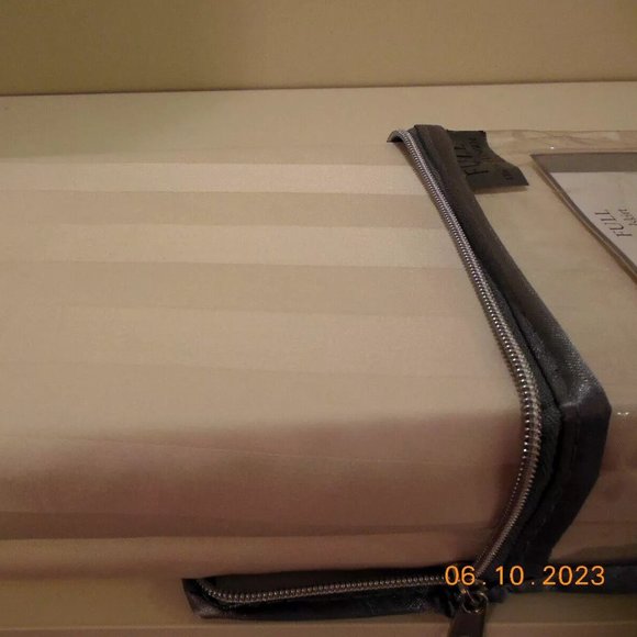 WAMSUTTA DAMASK STRIPE FULL BEDSKIRT IVORY - BRAND NEW IN PACKAGE - Picture 4 of 4